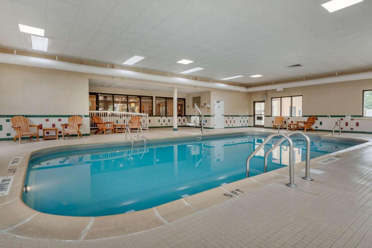Comfort Suites Near Route 66 Springfield Eksteriør bilde